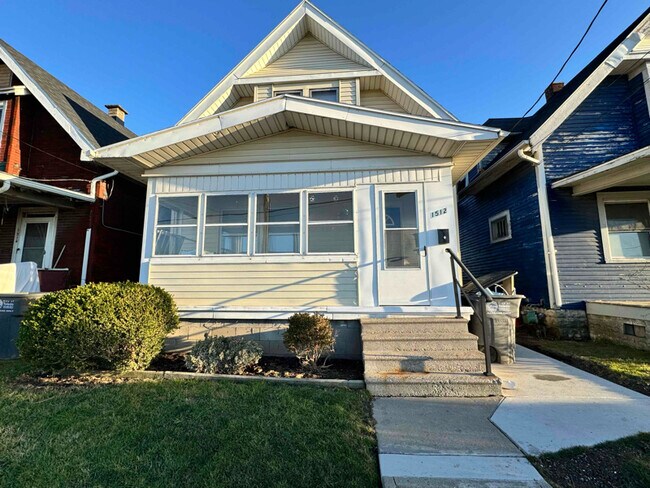 Photo - 1512 Front St House