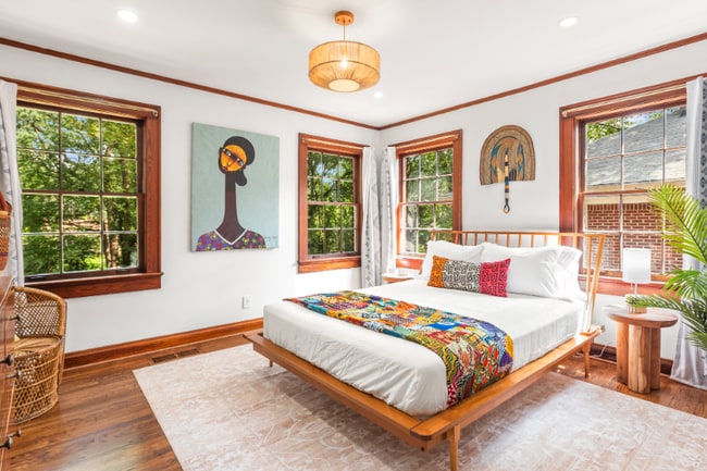 Building Photo - 949 Victory Dr SW