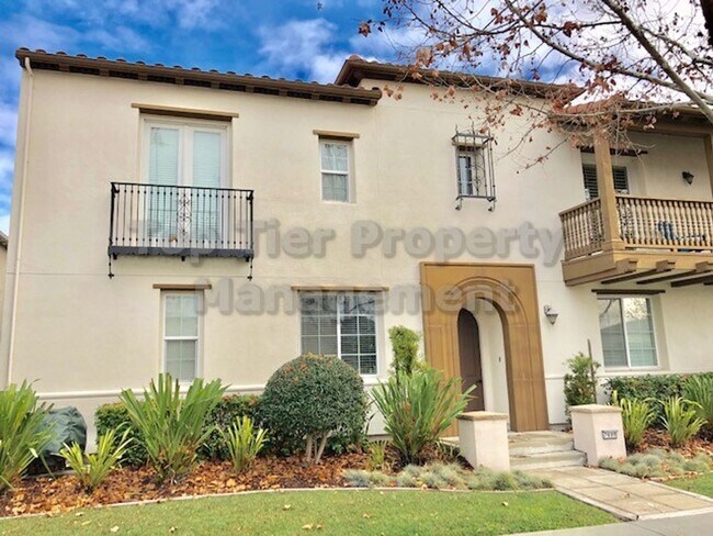 Beautiful 2 Bd/2.5 Ba/1,730 sqft Townhouse... - Beautiful 2 Bd/2.5 Ba/1,730 sqft Townhouse...