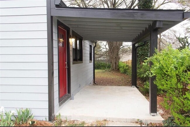 Photo - 2418 Crestview Ave