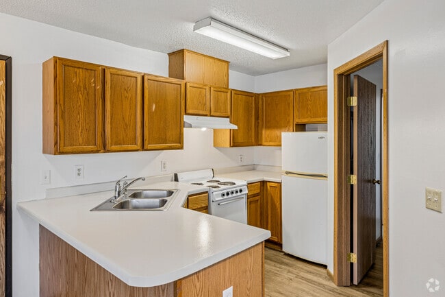 1BR, 1BA - 460SF - Kitchen
