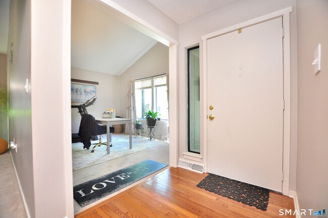 16 Applewood Ln Unit 16