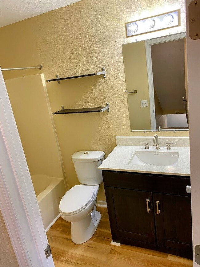 Photo - 1104 Fishlock Ave