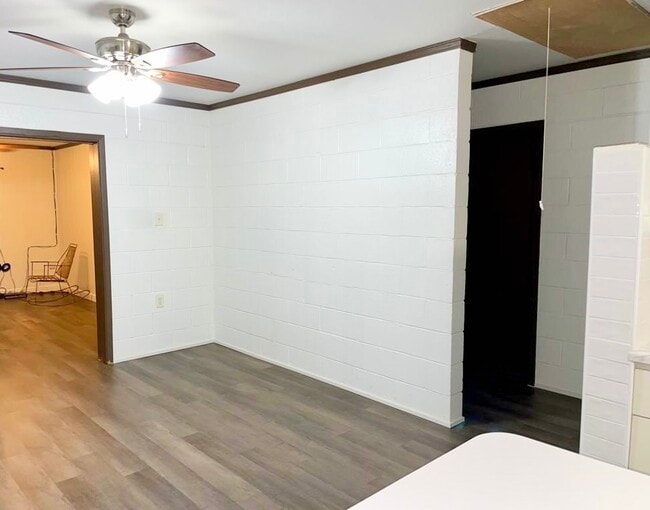 Dining area, living area - 704 S 25th St