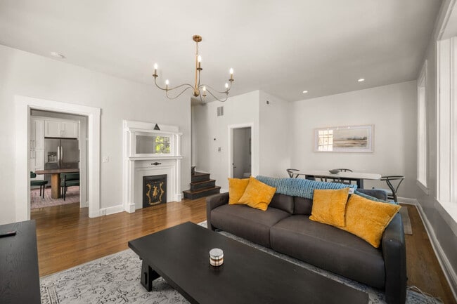 Photo - 1326 Broadway Unidad ID1312458P