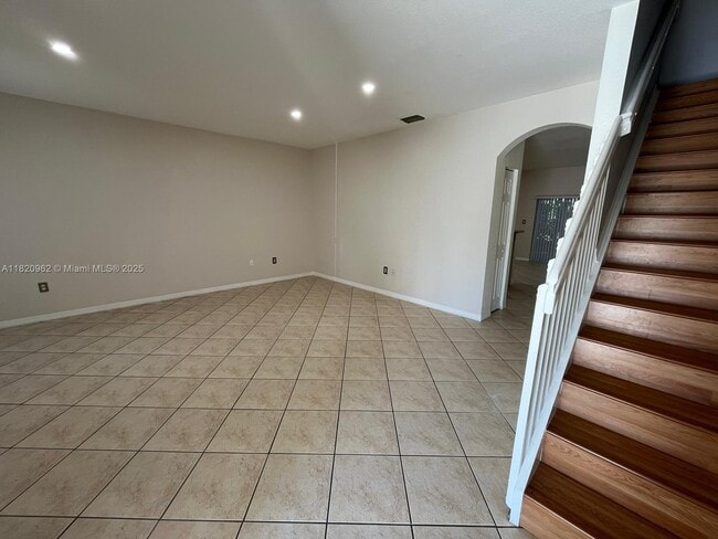 Photo - 14109 SW 49th St