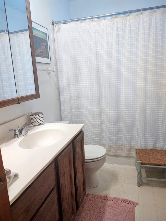 Photo - 818 Valley View Cir
