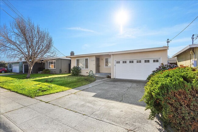 Photo - 19133 Times Ave