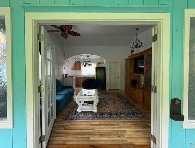 Photo - Available Now | 2BD/1BA Furnished -Mountain View. Pets OK!!