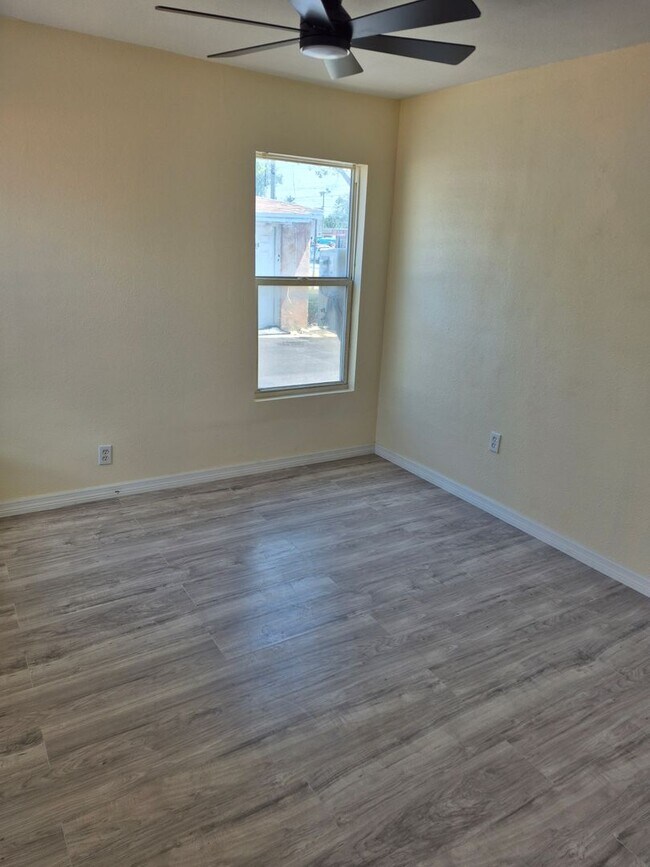 Photo - Updated 1 Bedroom Residence Near Downtown St. Pete Unit 5680 28th St N #D5