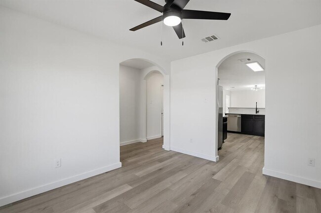 Photo - 4001 Cressler Ln