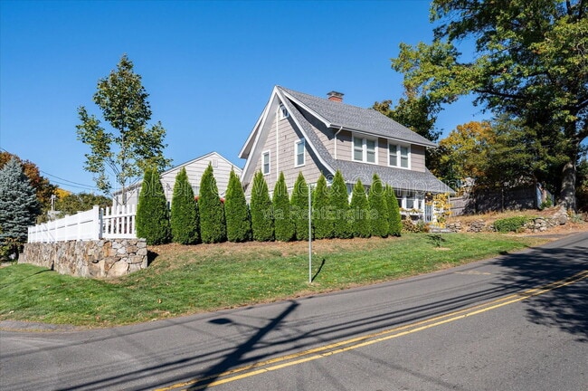 Photo - 15 Emerson St