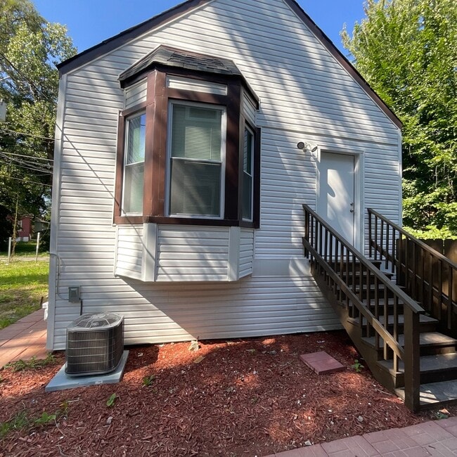 Building Photo - 6508 S Carpenter St