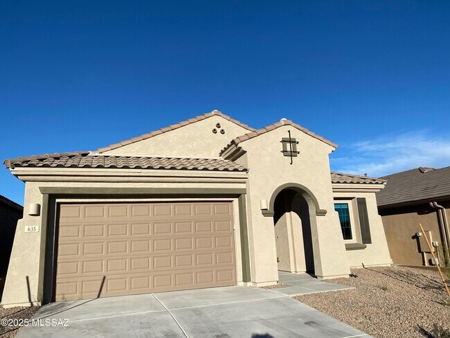 Photo - 635 E Kalalau Dr