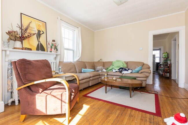 Photo - NO BROKER FEE!  SPACIOUS AND BRIGHT BRIGHTON CTR 5 BED/3 BATH AVAIL 9/1