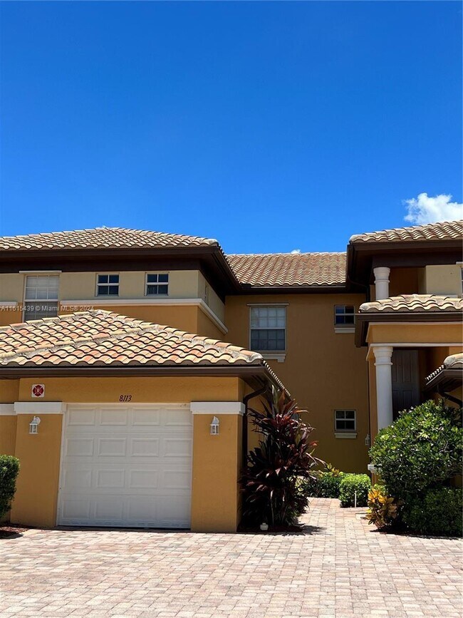 Photo - 8113 NW 127th Ln Condominio Unidad 1-B