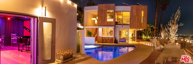 Building Photo - 7650 Curson Terrace