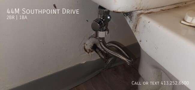 Building Photo - 44 Southpoint Dr