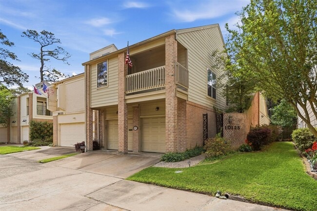 Building Photo - 10125 Valley Forge Dr