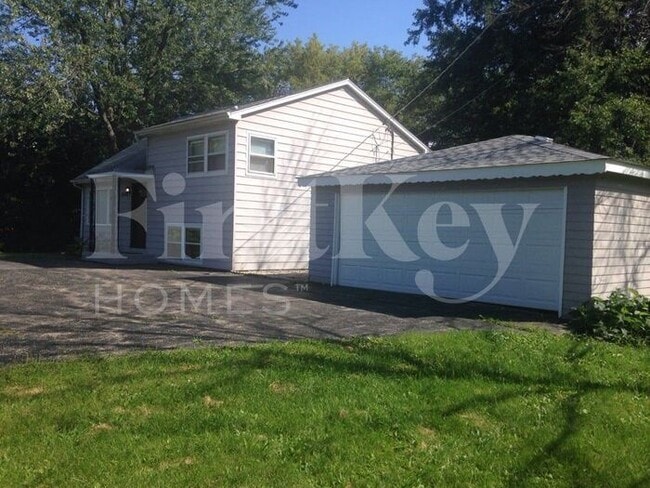 Building Photo - 12865 W Highland Ave Rental