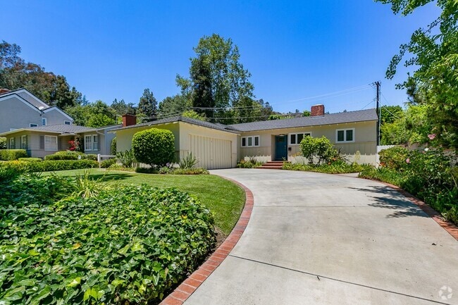 Building Photo - Where timeless charm meets modern comfort. Rental