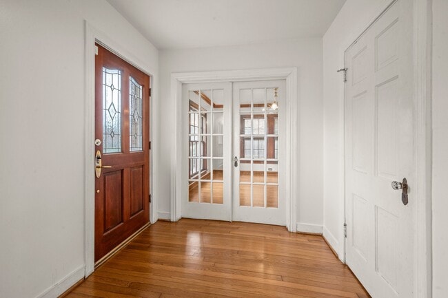 Photo - 3223 Charleston St