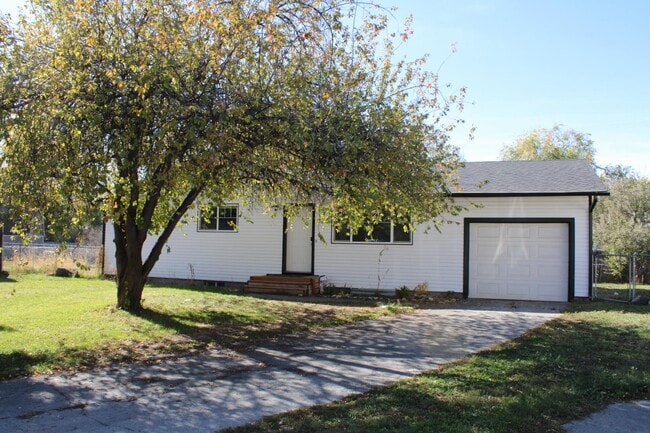 Building Photo - 575 Crimson Dr
