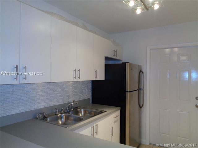Photo - 15205 NE 6th Ave Unidad D212