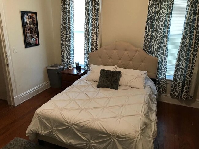 Photo - 312 S Pine St Unidad 2 Upstairs