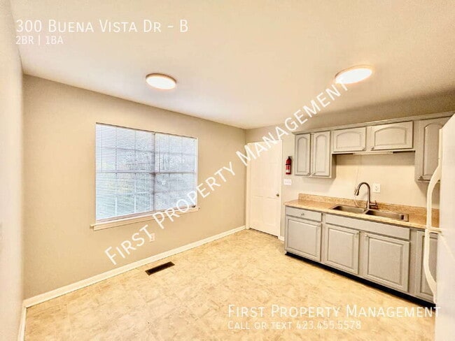 Photo - 300 Buena Vista Dr Unit B