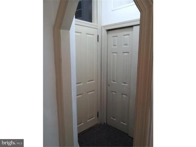 Photo - 421 E High St