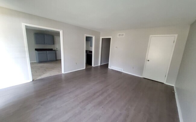 Photo - 1859 S Perkins Rd