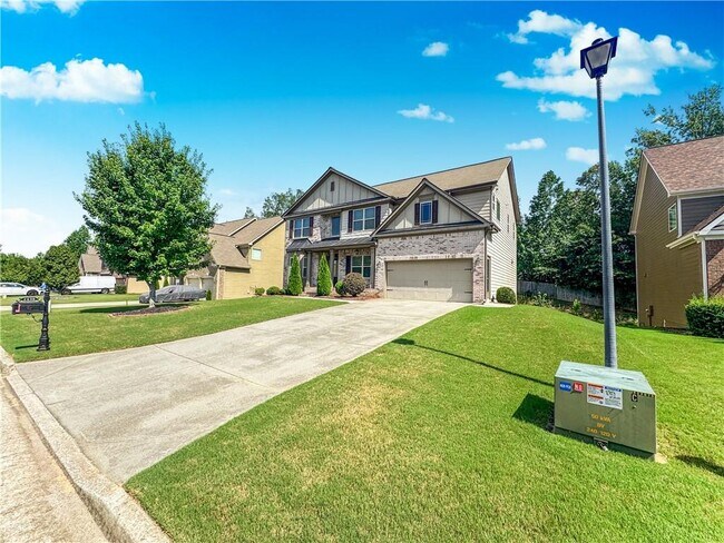 Photo - 2435 Manor View