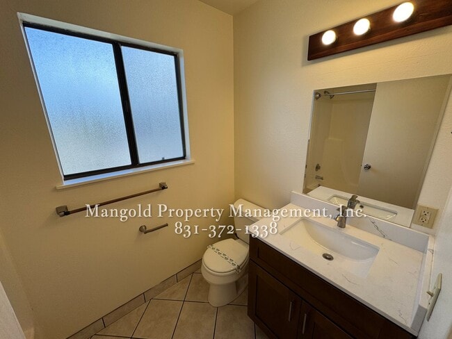 Photo - 728oce Unit 3