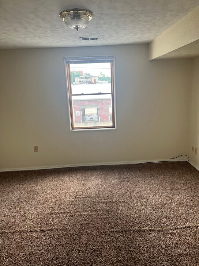 Photo - 700 Beechurst Ave Unit 2