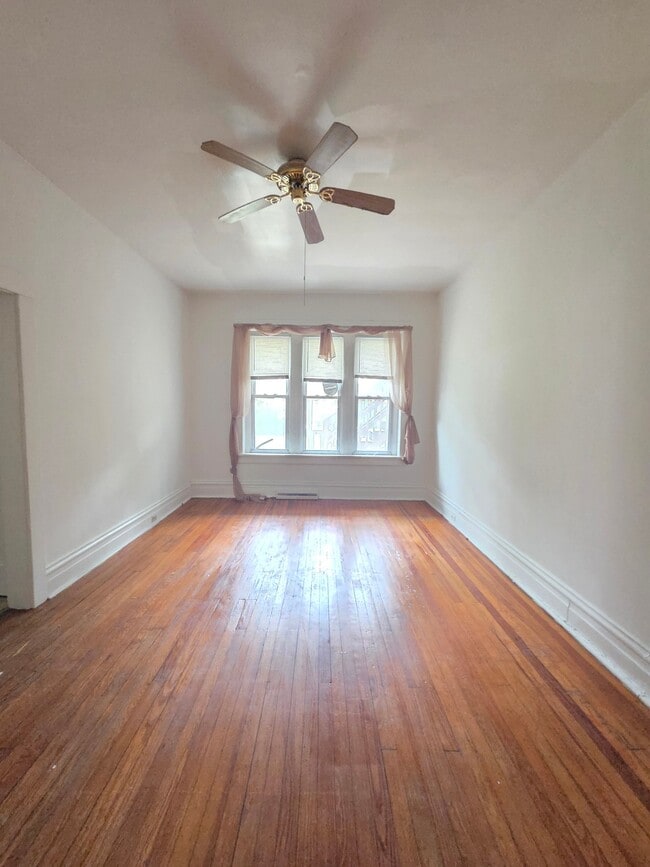 Photo - 660 Oak Hill Ave Unit 1 (Bottom)