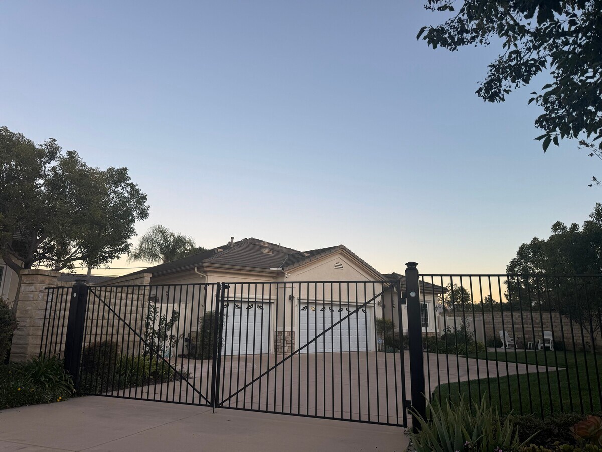 Photo - 1399 Cordova St