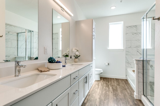 Photo - Kessler Bluffs