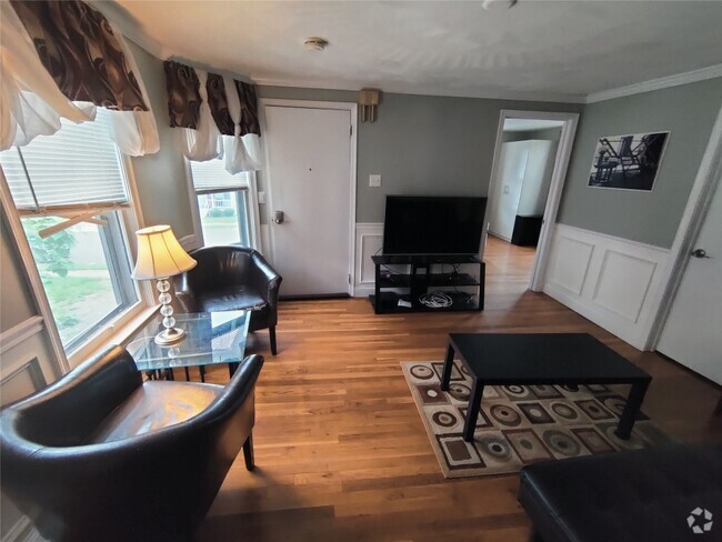 Building Photo - 51 Allen St Unit 2 Rental