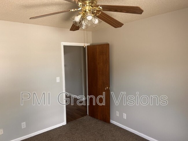 Building Photo - 16 W Buchanan Ave Unit 3 Rental