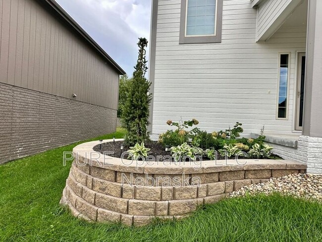 Photo - 20807 Clark Street