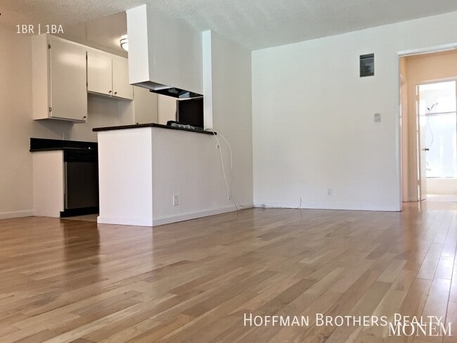 Photo - 1808 N Harvard Blvd Unit 13