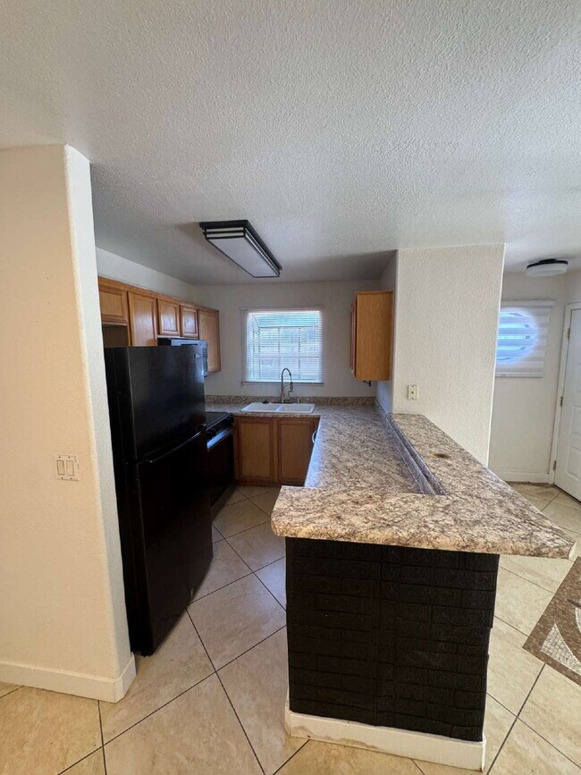 Photo - 2 Bed, 1 3/4 Bath Condo Unidad 102