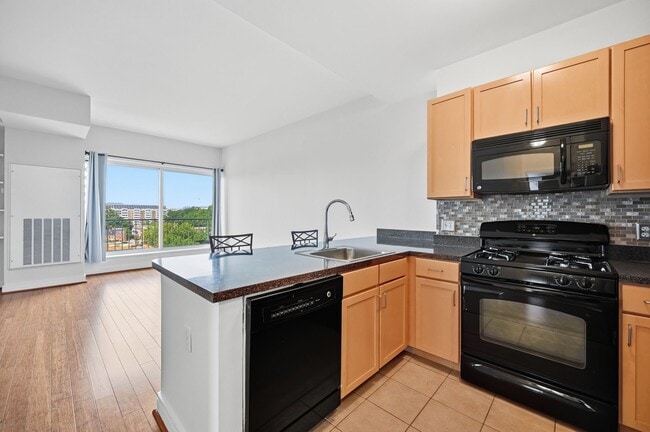 Photo - 800 4th St SW Unit S821