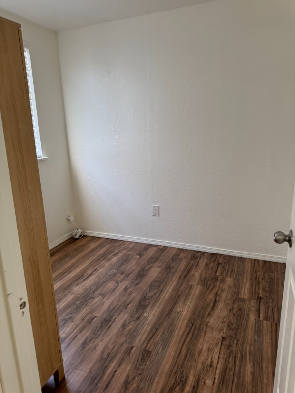 Photo - 311 1/2 W Cypress Ave