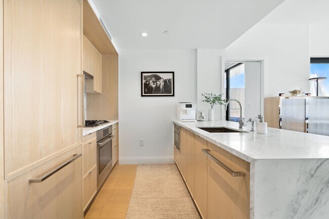 Photo - 37-14-37-34 34th St