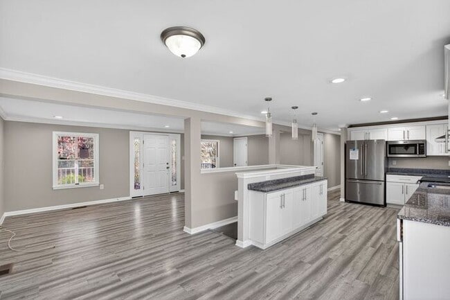 Photo - 463 Bronco Trail