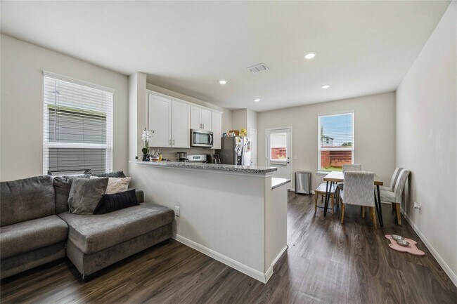 Photo - 6435 Kimball Mill Ln