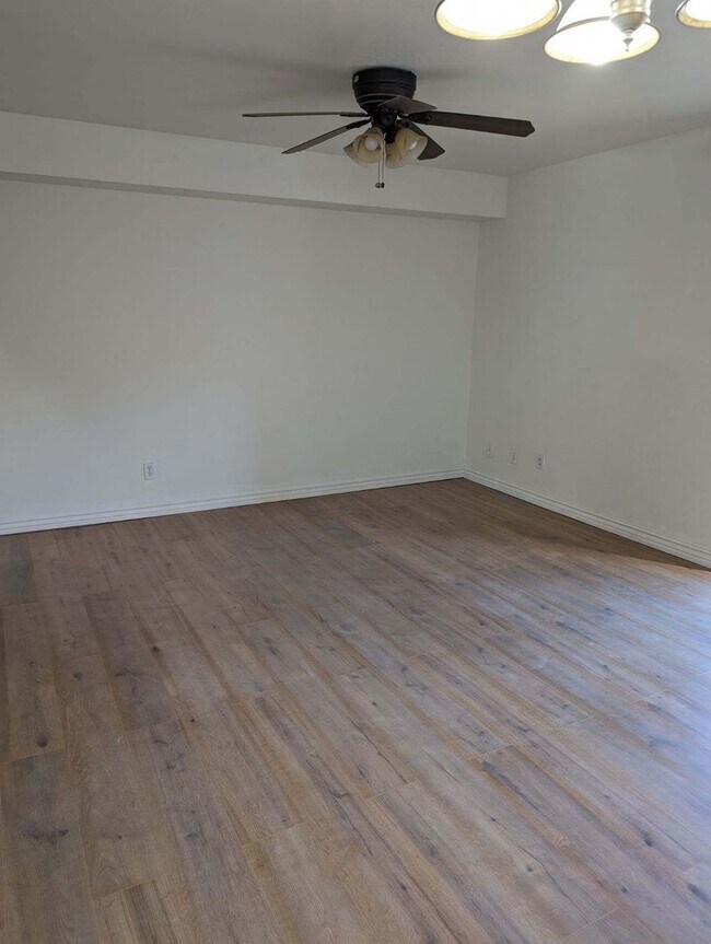 Photo - Newly Remodeled One Bedroom/ One Bath Condo Unidad 10 243