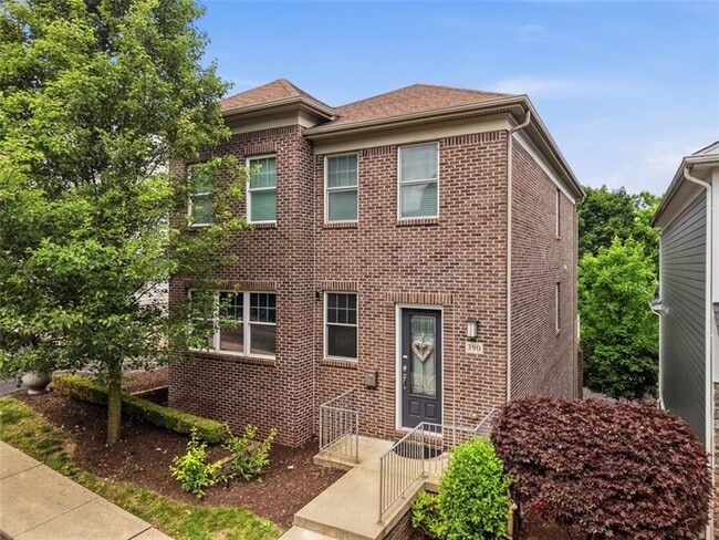 Photo - 390 Bradley St